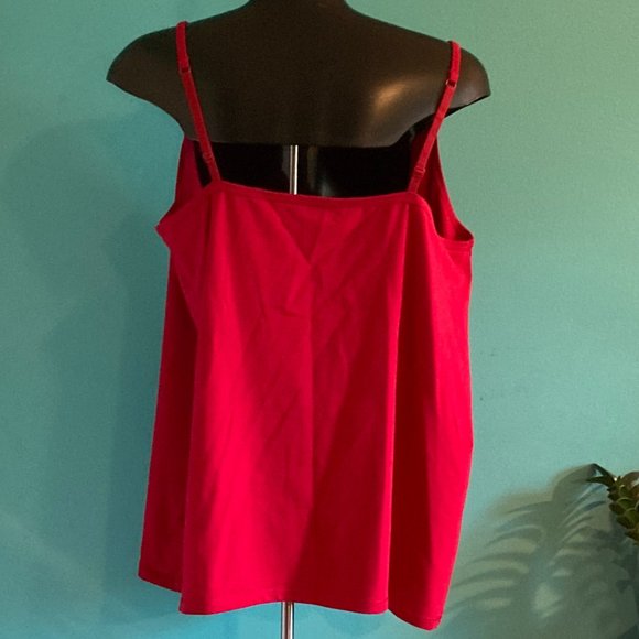 Penningtons Red Tank - Picture 2 of 4